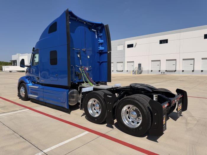2026 Peterbilt 579-8