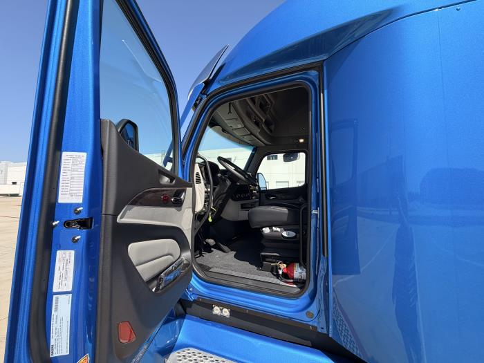 2026 Peterbilt 579-15