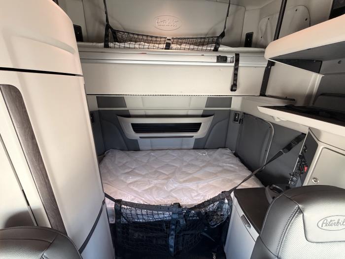 2026 Peterbilt 579-20