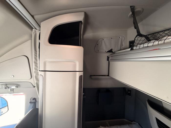 2026 Peterbilt 579-22