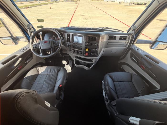2026 Peterbilt 579-25