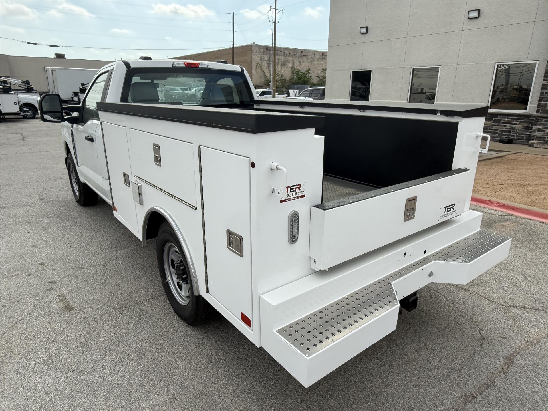 New 2025 Ford F-250 - photo 5