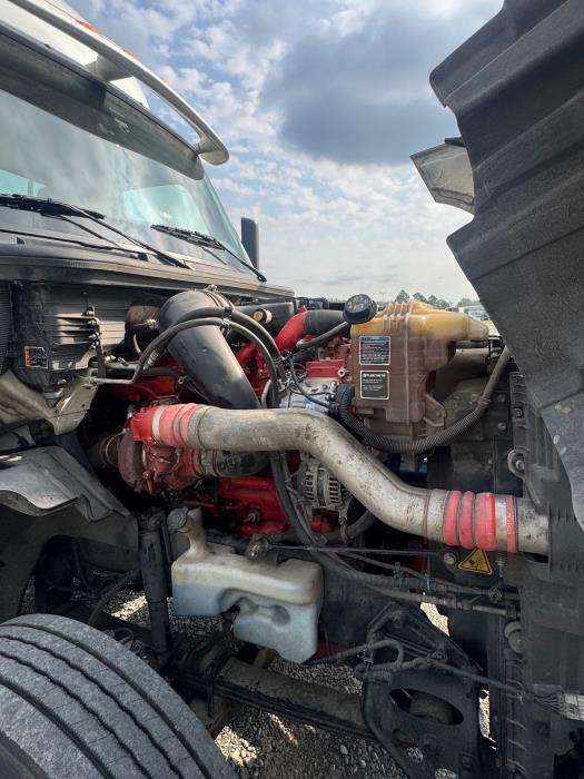 2021 International LT625-11