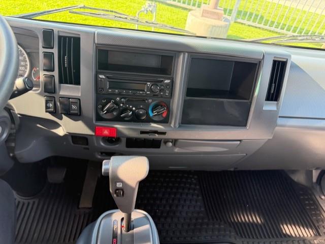 2022 Isuzu NPR-XD-10