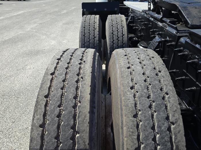 2020 Peterbilt 567-15