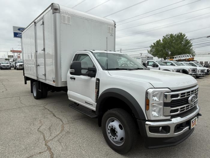 2025 Ford F-550-8