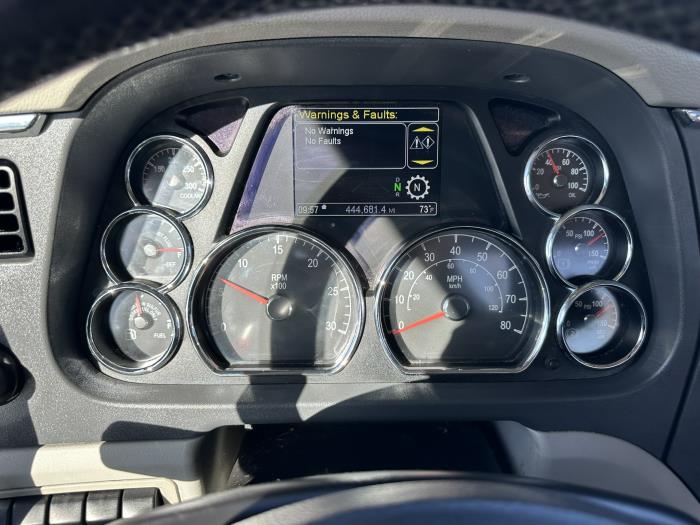 2021 Peterbilt 579-6