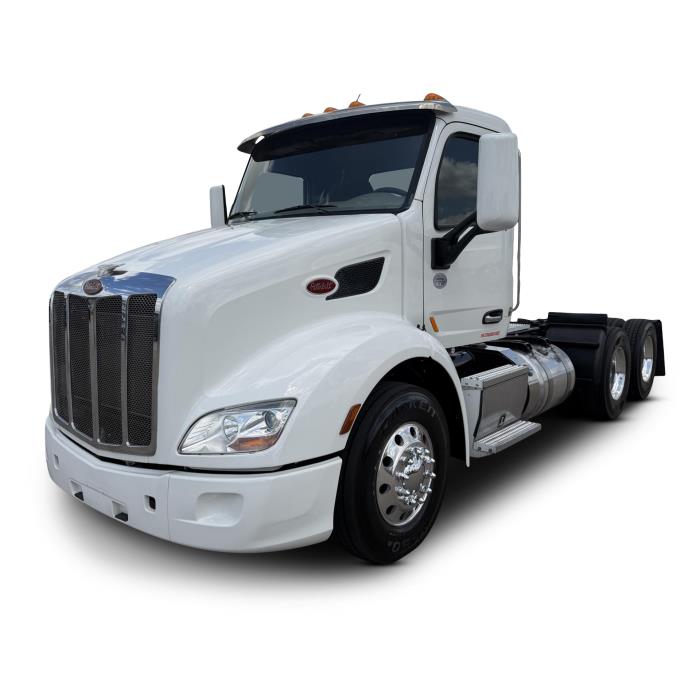 2019 Peterbilt 579 - image 2