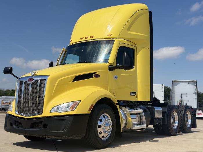 2022 Peterbilt 579-2