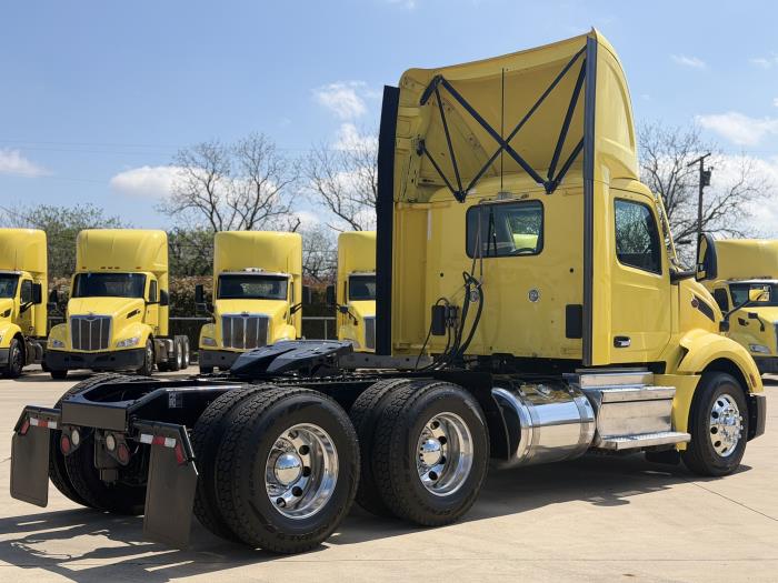 2022 Peterbilt 579-6