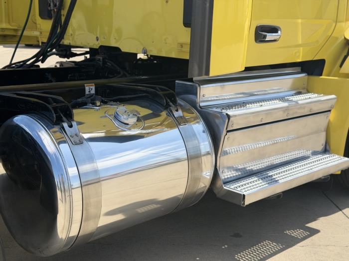 2022 Peterbilt 579-15