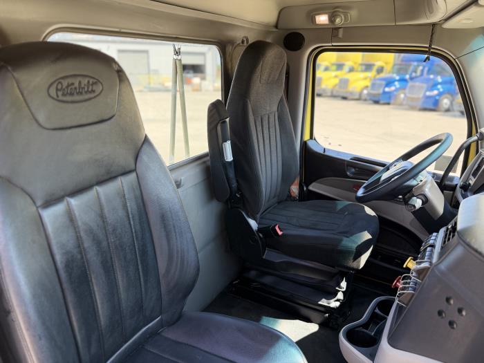 2022 Peterbilt 579-31