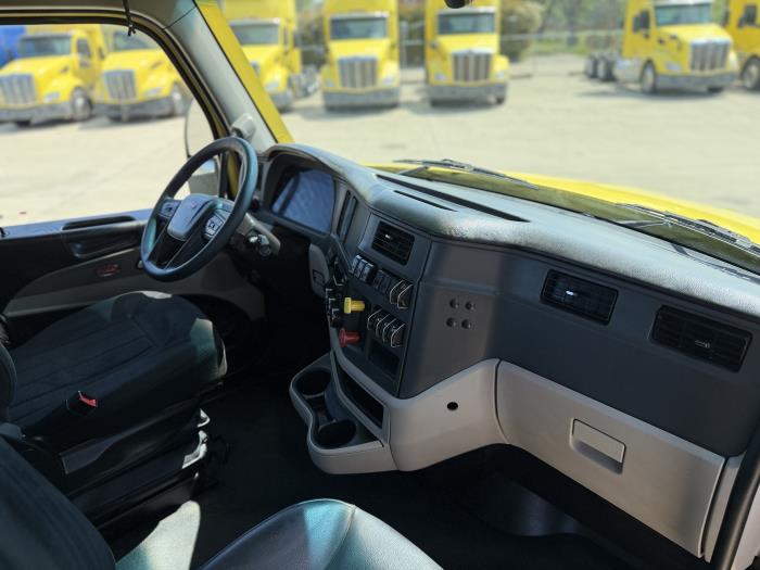 2022 Peterbilt 579-32