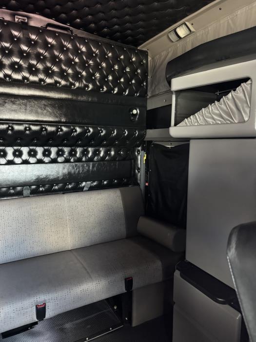 2022 Kenworth W900L-9