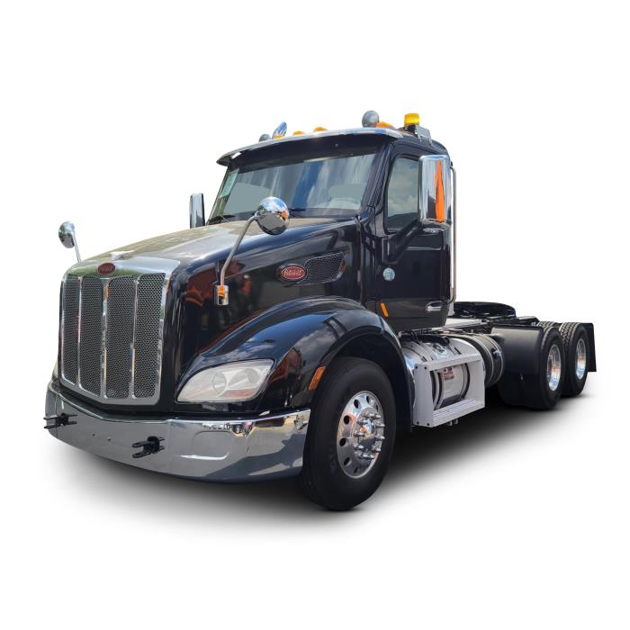 2020 Peterbilt 579 - image 1