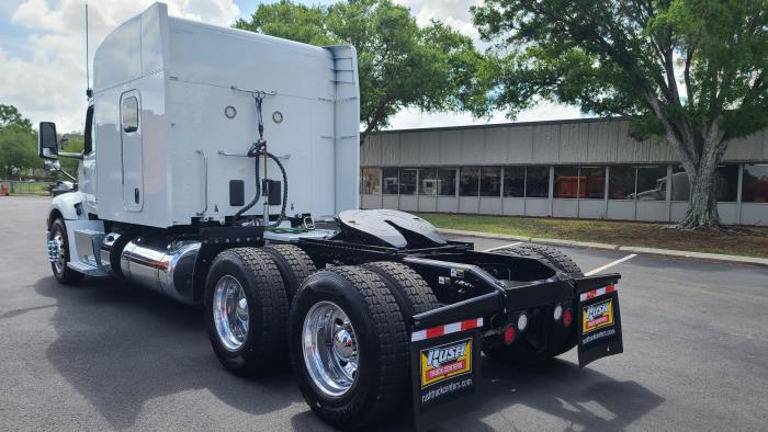 2022 Peterbilt 579-2