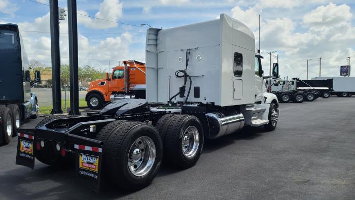 2022 Peterbilt 579-5