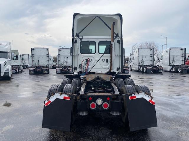 2021 Freightliner Cascadia-2