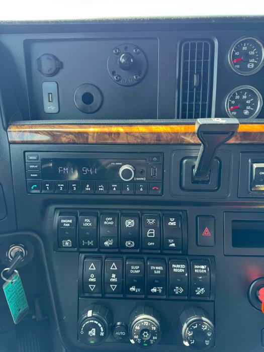 2023 International LoneStar-27