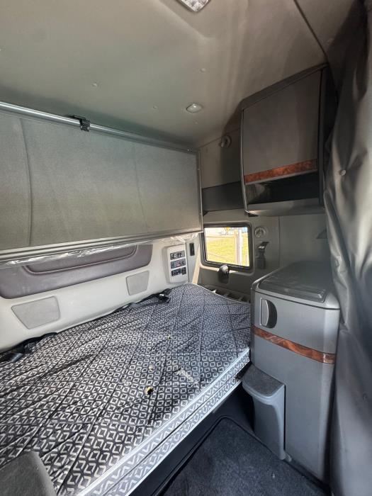 2023 International LoneStar-32