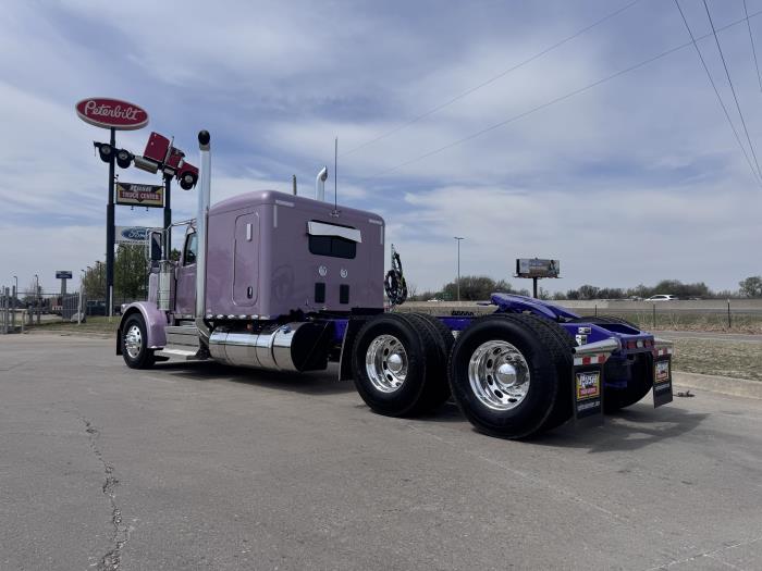 2027 Peterbilt 589-3