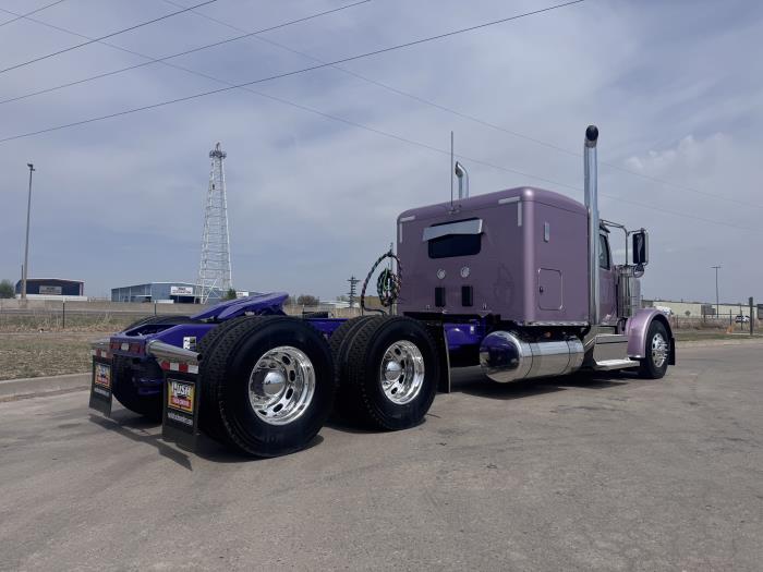 2027 Peterbilt 589-6