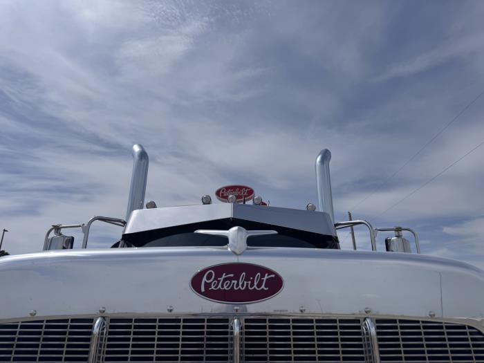 2027 Peterbilt 589-9