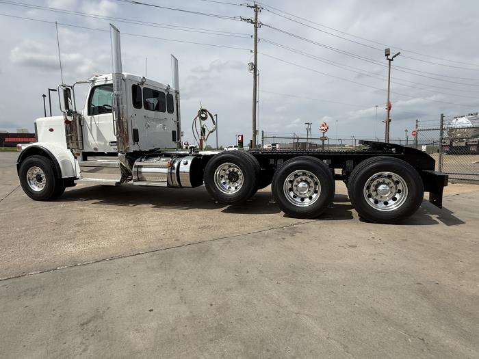 2027 Peterbilt - image 15