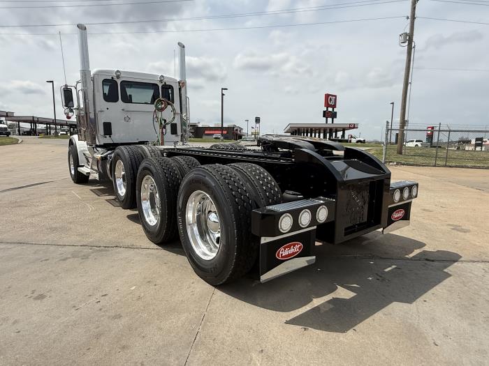 2027 Peterbilt - image 17
