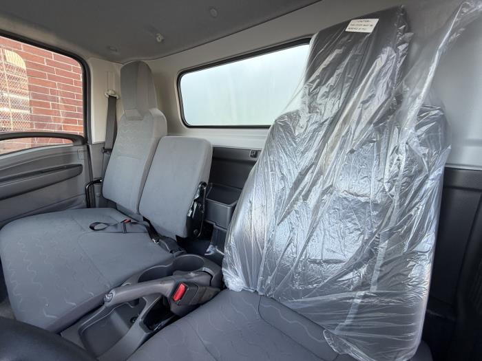 2025 Isuzu NPR-HD-17