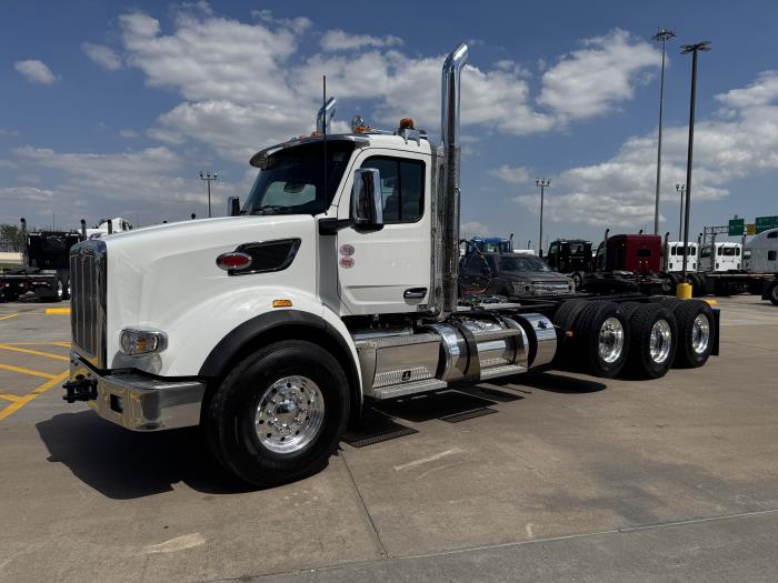 2027 Peterbilt 567 - image 4