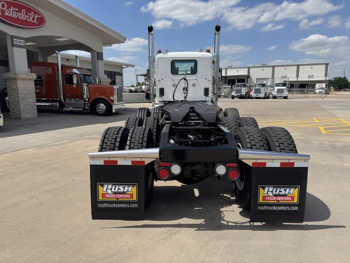 2027 Peterbilt 567 - image 7