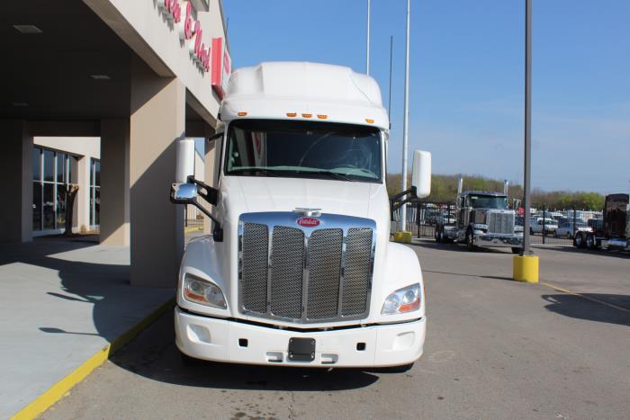 2022 Peterbilt 579-1