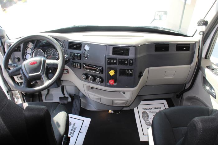 2022 Peterbilt 579-12