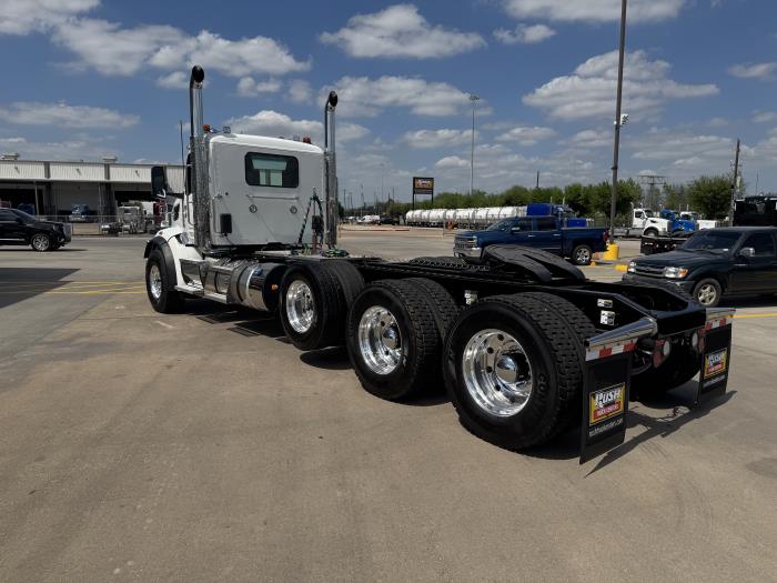 2027 Peterbilt 567 - image 6