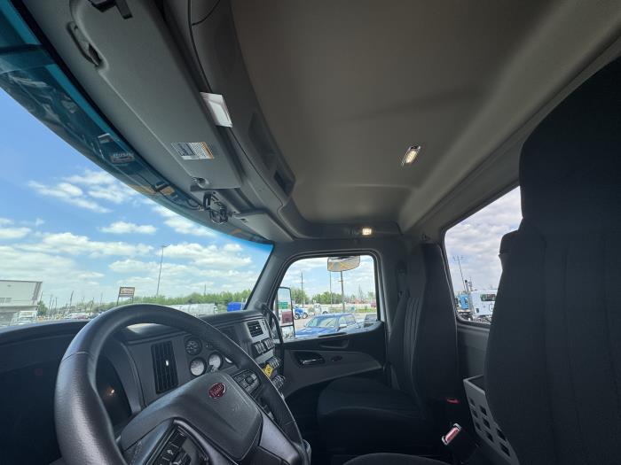 2027 Peterbilt 567-16