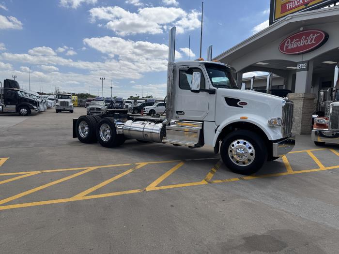 2027 Peterbilt 567-7
