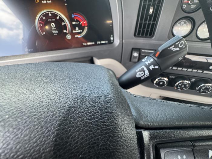 2027 Peterbilt 567-20