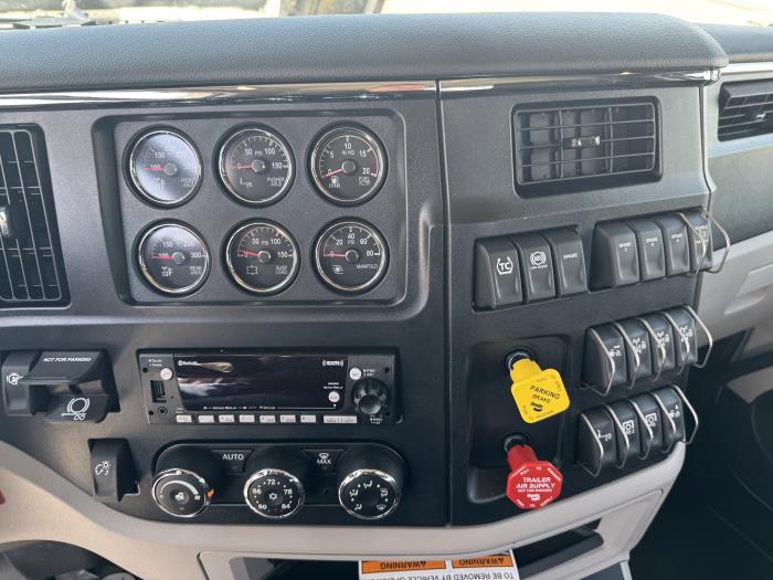 2027 Peterbilt - image 16