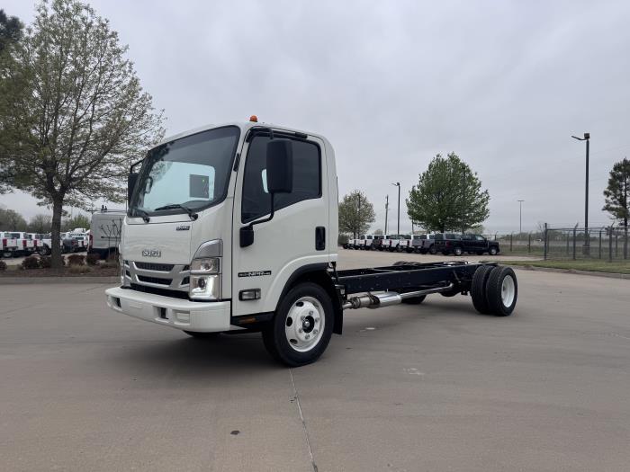 2026 Isuzu NPR - image 1