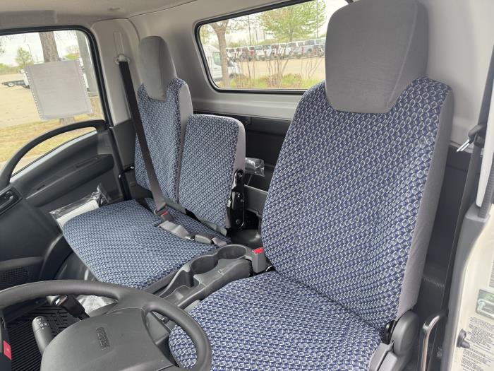 2026 Isuzu NPR - image 13