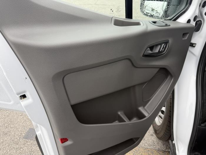 2026 Ford Transit 350 HD-17