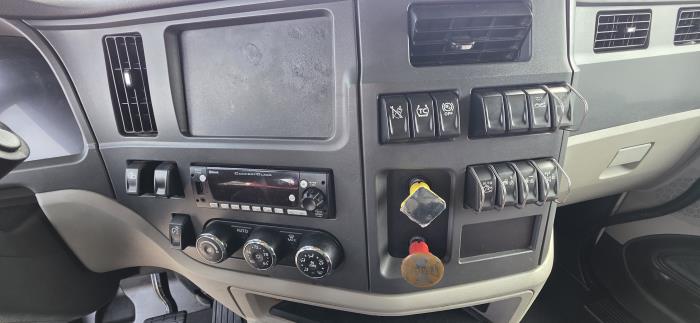 2024 Peterbilt 579-21