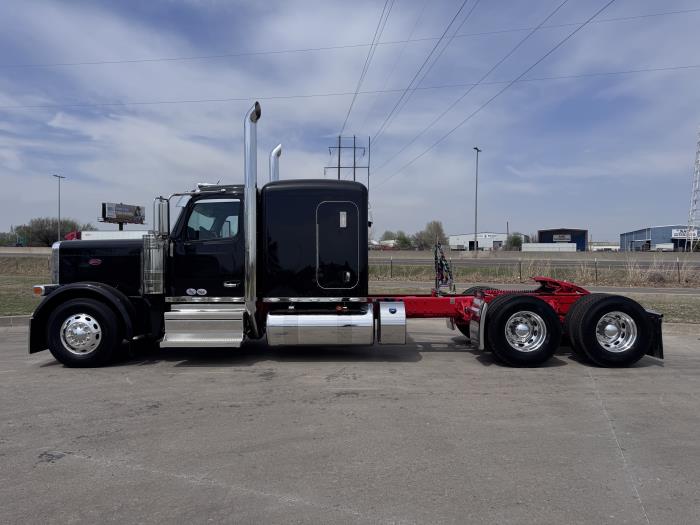 2027 Peterbilt - image 3