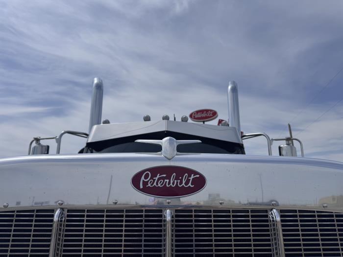 2027 Peterbilt - image 10