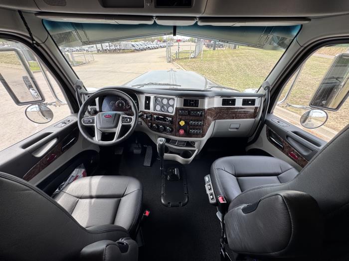 2027 Peterbilt - image 24