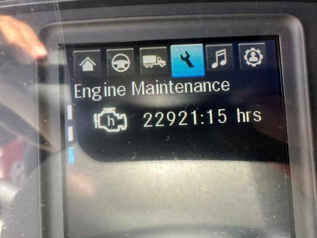 2022 Freightliner Cascadia-14