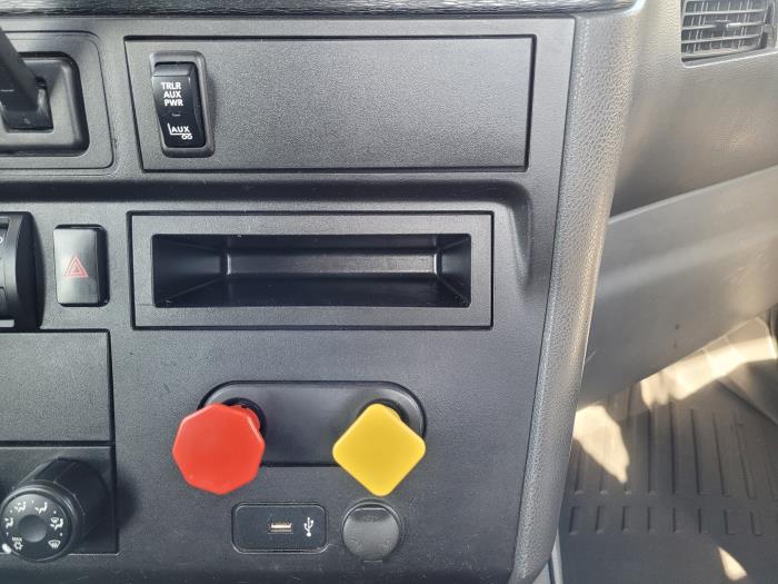 2020 International LT625-17