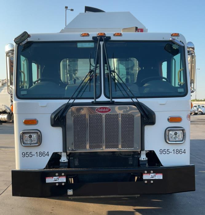 2025 Peterbilt 520-1