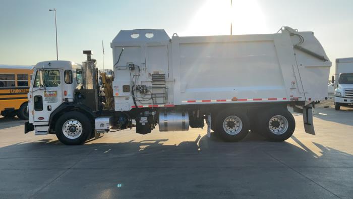 2025 Peterbilt 520-3